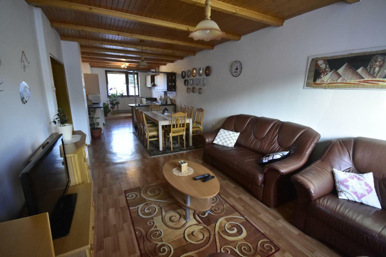 Privat Bea Apartment Podturen Ngoại thất bức ảnh